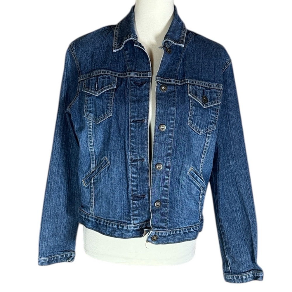 Vintage Signature by Levi Strauss denim jean trucker jacket Size Medium (8 - 10)